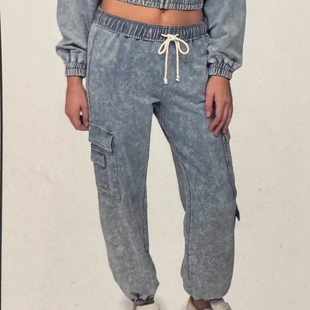 Vanilla Star Juniors’ Pull-On Slim Leg Cargo Jeans
